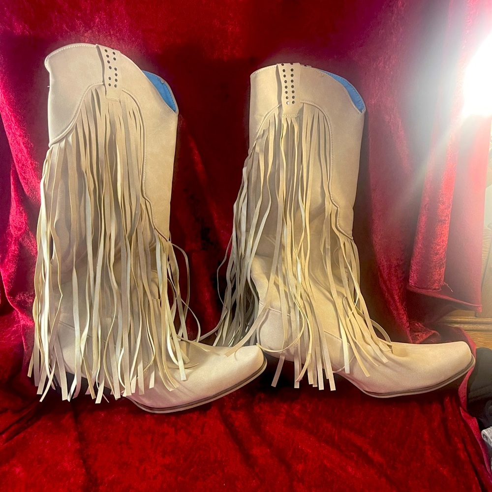Super cool fringe boots! Never worn